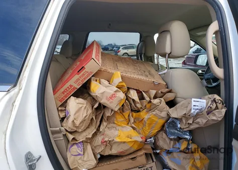 2016 Jeep Grand Cherokee Laredo z USA, uszkodzony, nr VIN 1C4RJFAG6GC356240